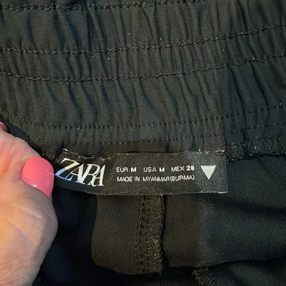 Zara joggers Black faux fly Elastic waist Women’s size M Leisure Activewear NWOT - Picture 3 of 10